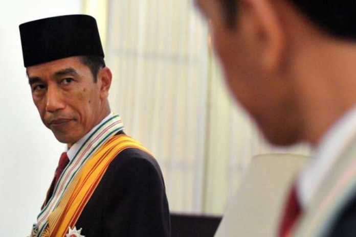 Jokowi Tundukkan Kepala Daerah-Oposisi
