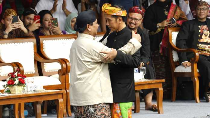 Tarung Luar Negeri Jokowi Prabowo