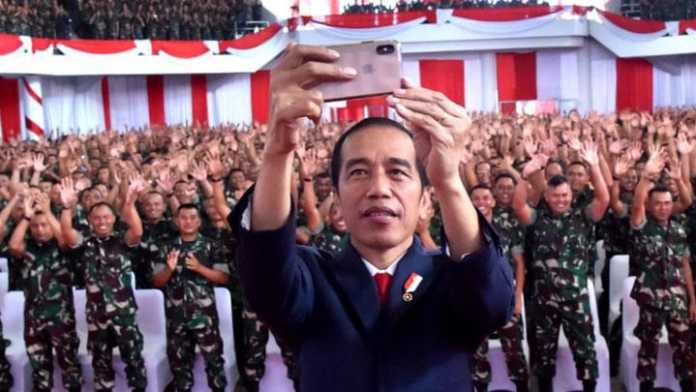 Jokowi dan Tunjangan Babinsa