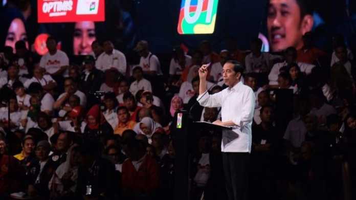 Jokowi Menang Lewat Kartu Sakti