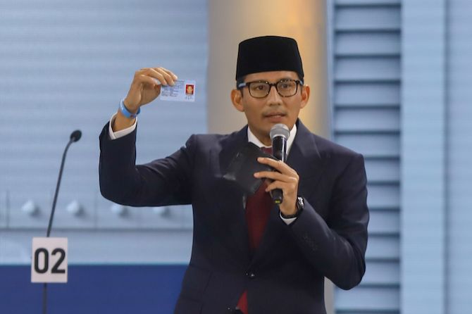 e-KTP Sandi Sindir Jokowi?