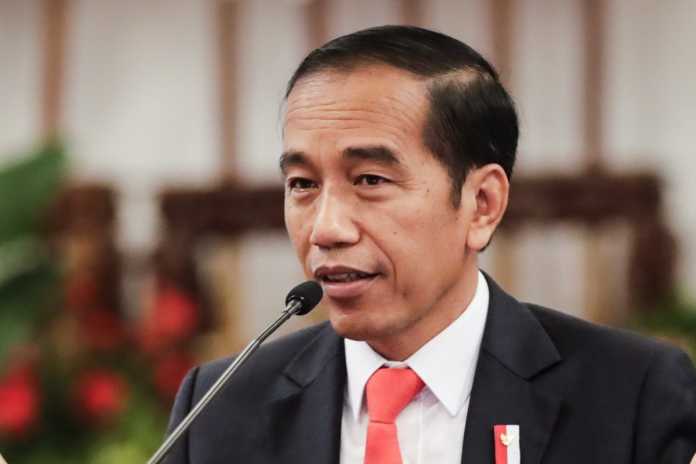 Jokowi genggam media