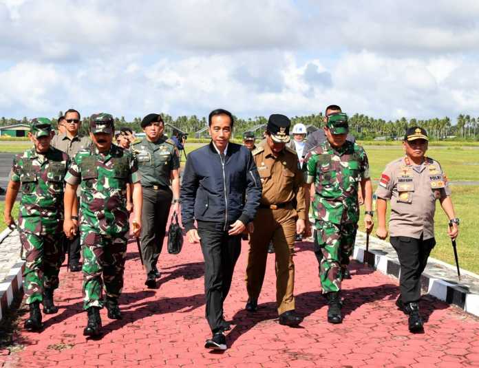 Jokowi Prabowo Mirip Anime di Natuna