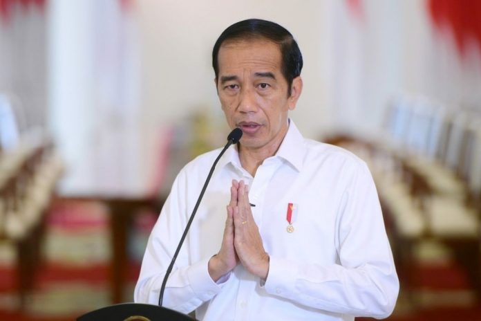 Jokowi Tidak Sadar Otoriter?