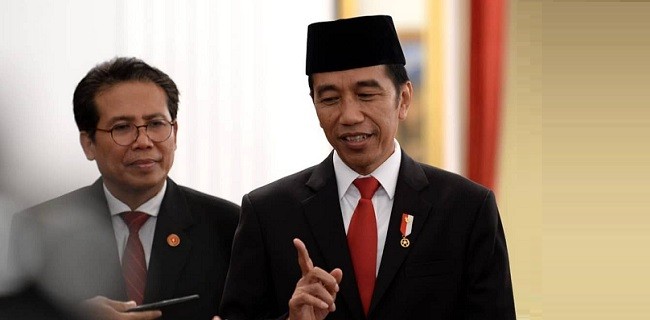 Rezim Jokowi Kombinasikan Orwellian dan Huxleyan?