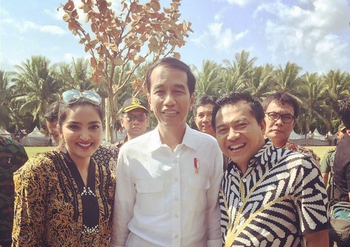 Jokowi-Anang Tiru Obama-JAY-Z?