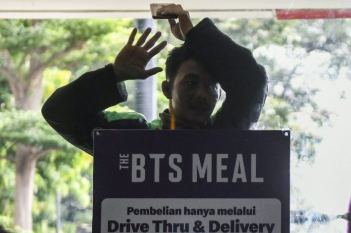 McD BTS Meal Jokowi Perlu Waspada