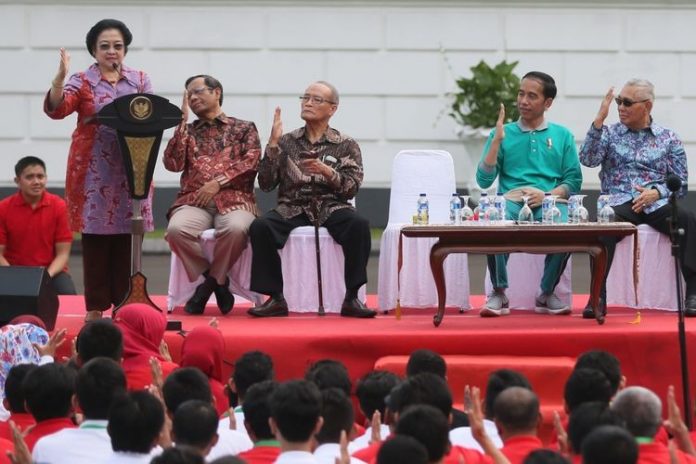 Megawati Mirip Ultraman