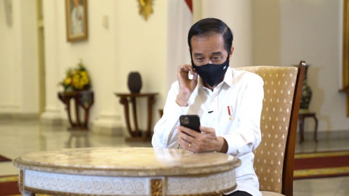 Amarah Netizen Bayangi Jokowi
