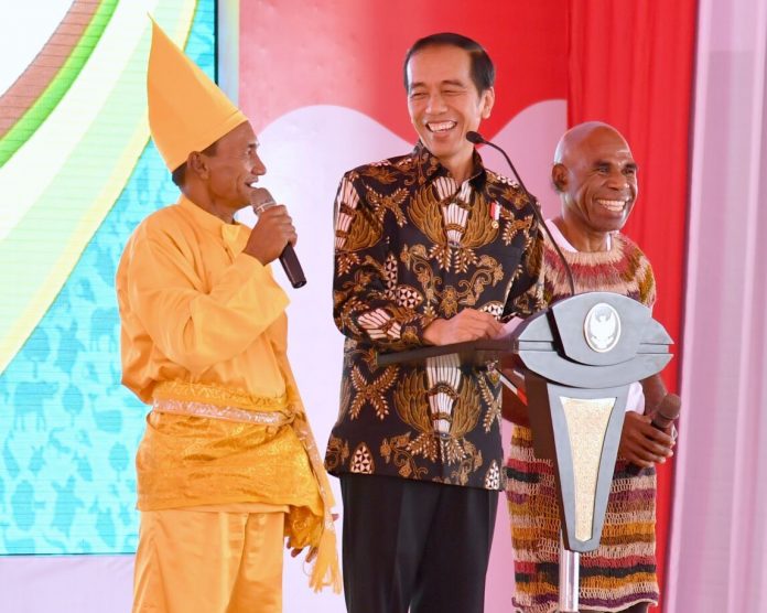 Lomba Gelar untuk Jokowi