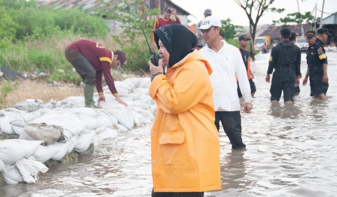 Risma Sebabkan Jakarta “Banjir”