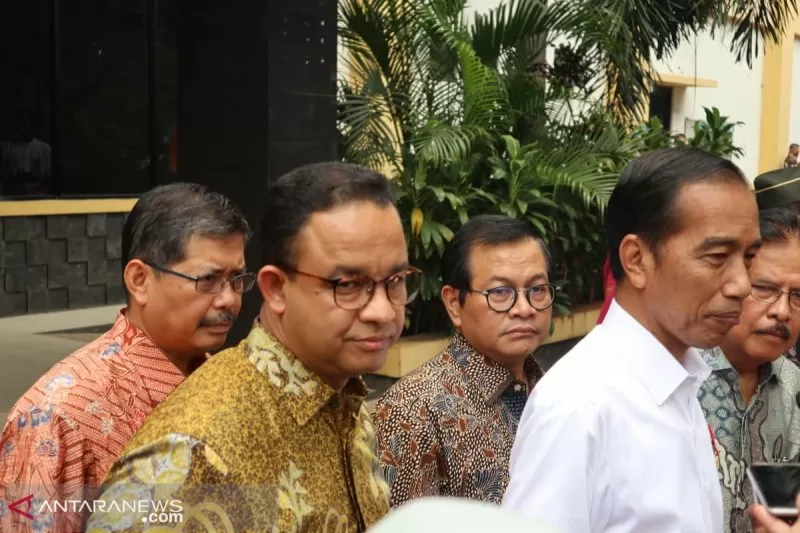 Jokowi-Anies Selama Ini Backstreet?