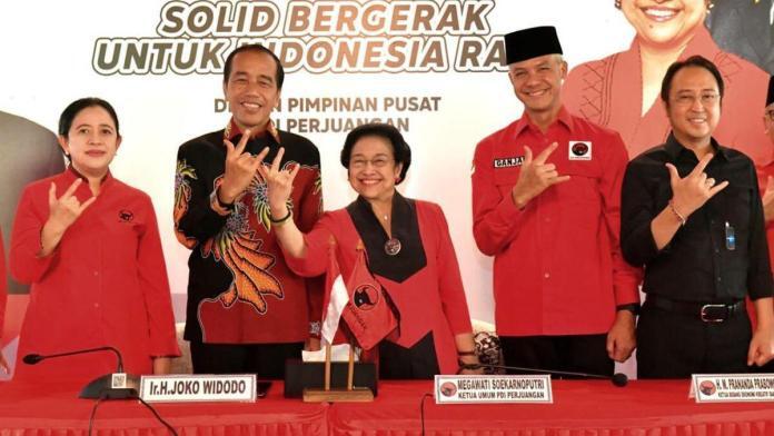 Megawati Menang Catur Lawan Jokowi?