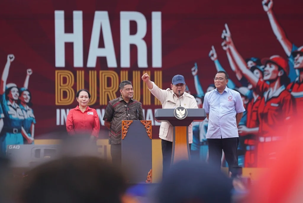 marsinah dan soeharto berburu pahlawan nasional