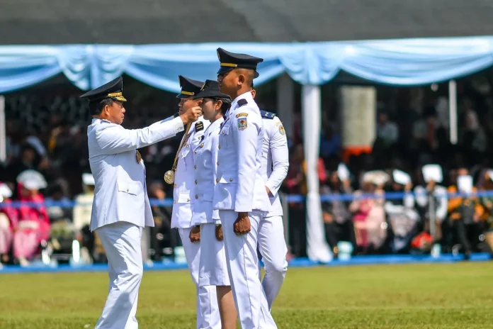 sekolah kedinasan