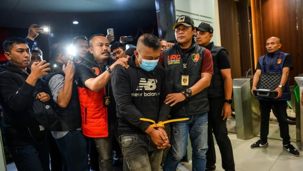 polda jabar tangkap taufik hidayat 1782256587653 169