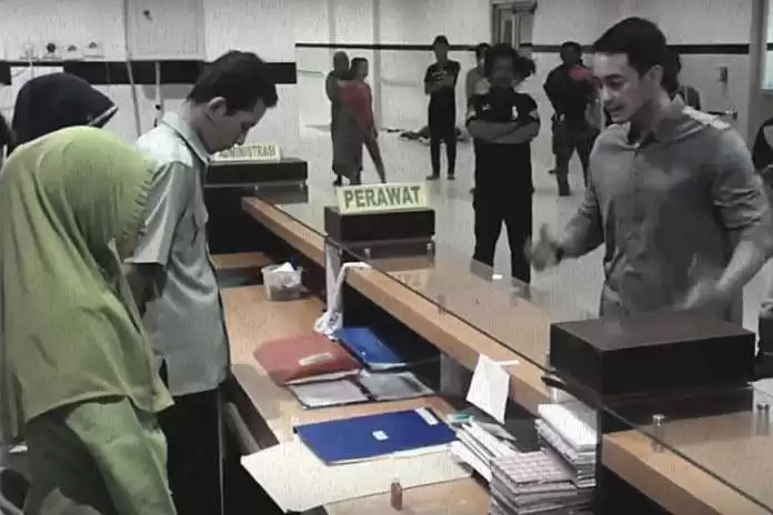 Zumi Zola Sidak dan Marah Besar