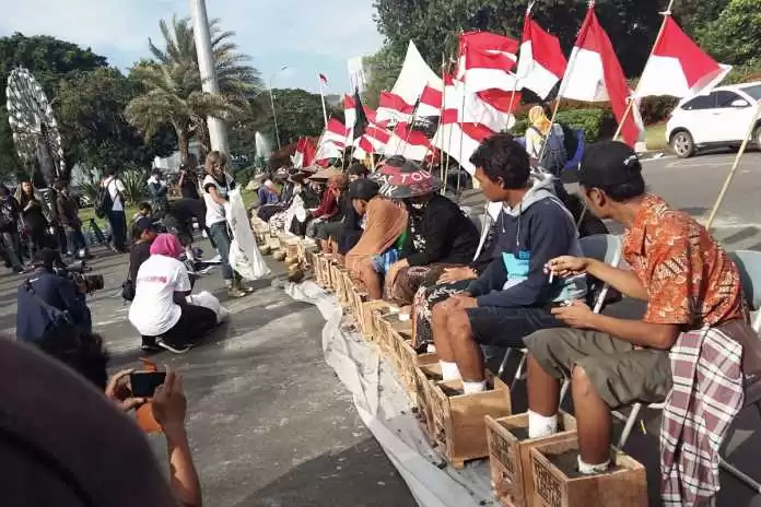 Aksi Protes Kartini Rembang