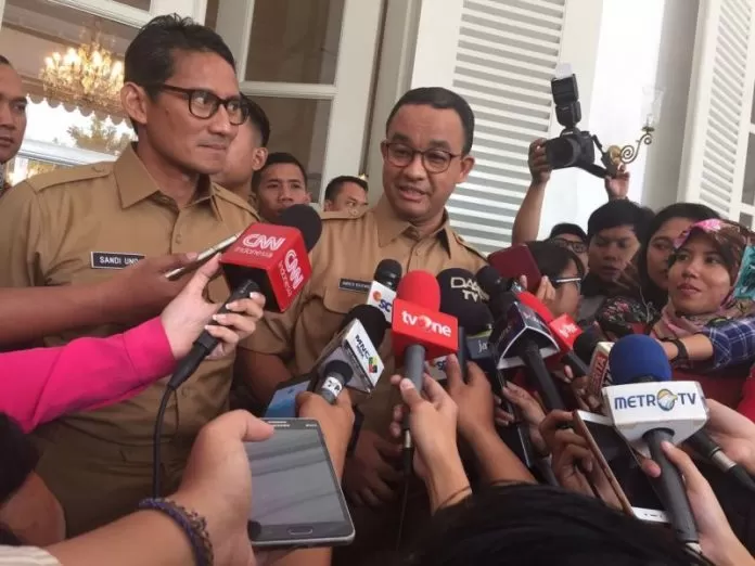 anies-dan-sandi-buka-diri-terhadap-aduan-masyarakat-dki-qzLrg9bIJN Anies-Sandi, Melayani Enggan Menemui?