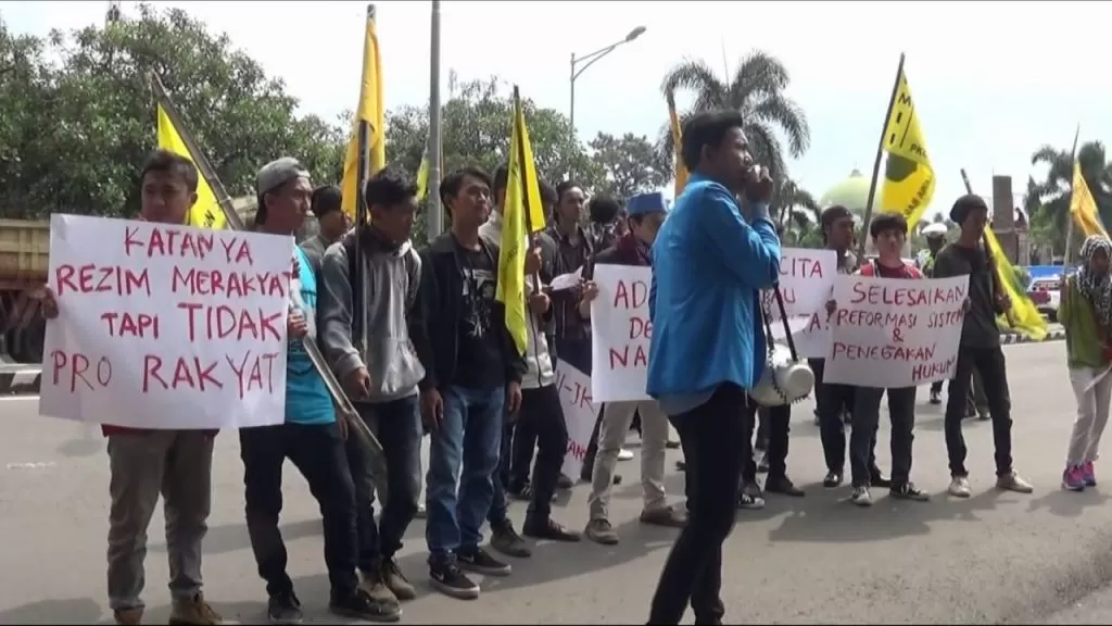 Kampus Tenang VS Kampus Ribut