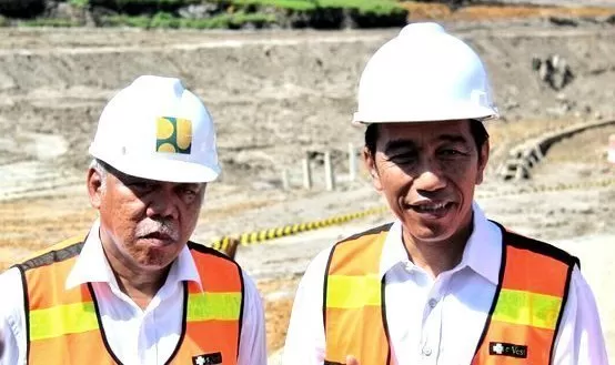 Jokowi-Menteri PUPR1 Jokowi Bapak Pembangunan?