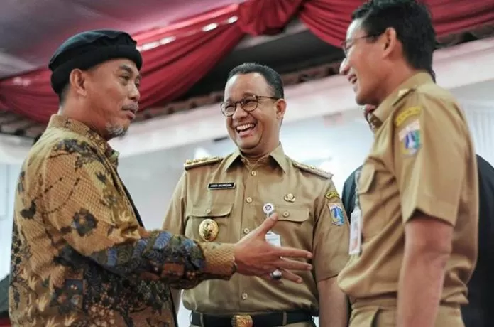 Interpelasi Landai, Sandi Santai