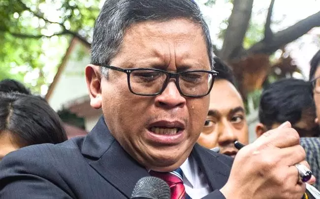 Hasto Kristiyanto Tangis Di Awal Pilkada