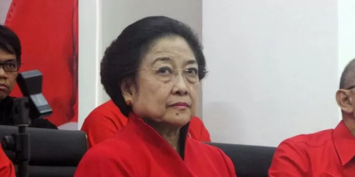 Megawati Harus Berkaca