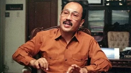 Fredrich, Senjata Makan Tuan?