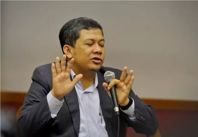 Fahri Jadi Peramal Dadakan