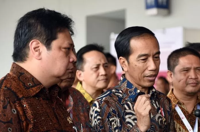Jokowi Jilat Ludah Sendiri