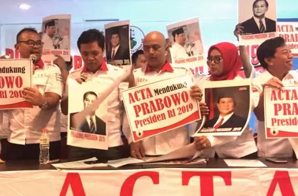 Prabowo Didukung Atau Diancam?