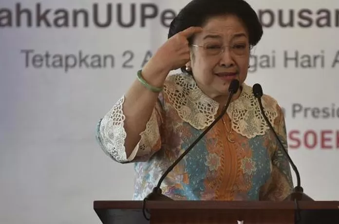 Megawati ‘Si Pemburu Gelar’