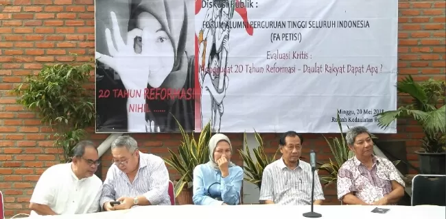 Jokowi Gombalin Rakyat?