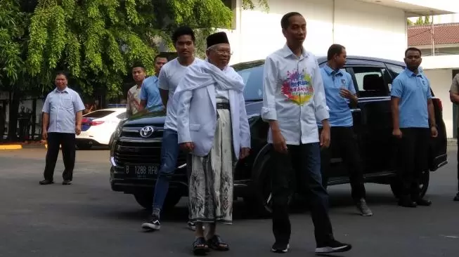 Ma'ruf Bakal Lepas Sarung?