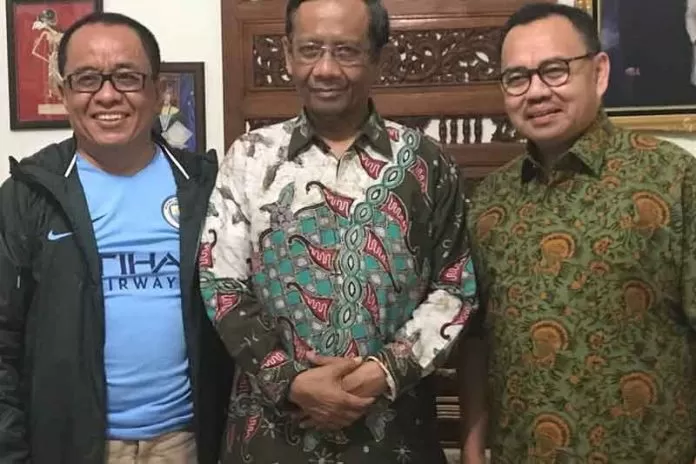 Kode Keras Gerindra ke Mahfud