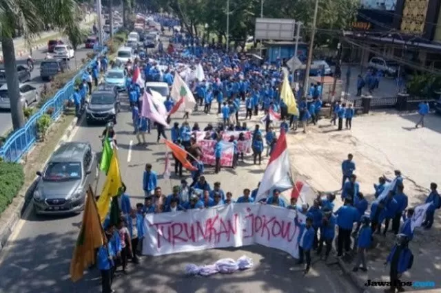 Bela Jokowi PDIP Sentil Mahasiswa