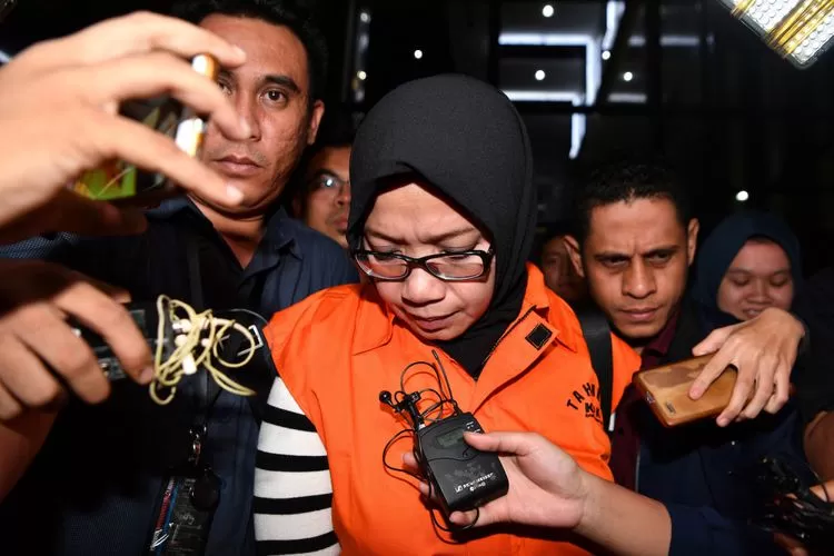 JC, Jalan Aman Tersangka Korupsi