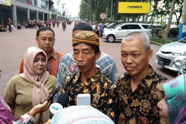 100 Ribu, Sandi Bisa Beli Jokowi?