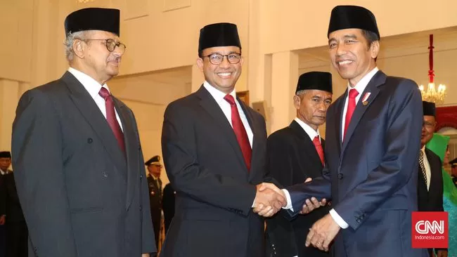 Di Balik Gelar Pahlawan Nasional
