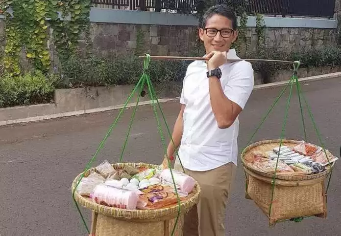 gimmick sandiaga uno