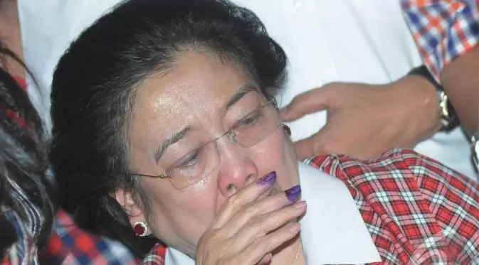 PDIP Tak Rela Megawati Pensiun