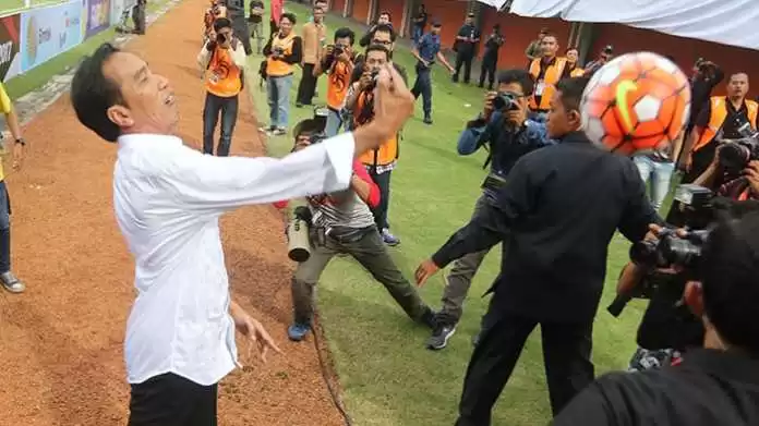 Jokowi-Ma’ruf Terjungkal-jungkal!