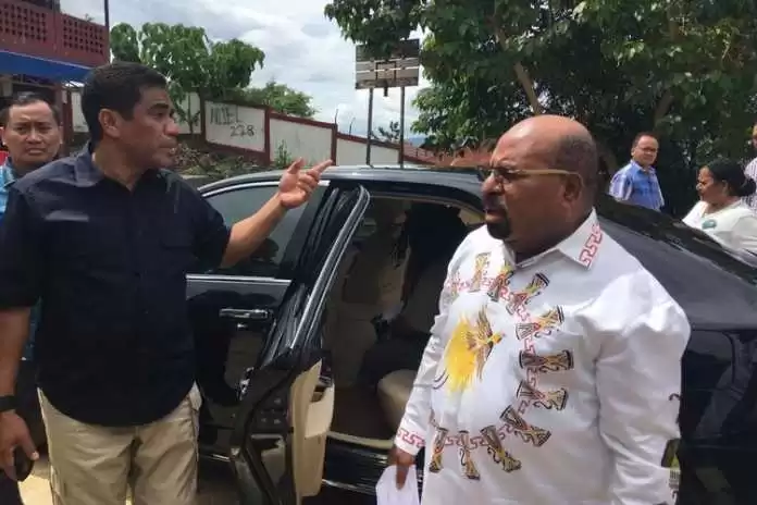 Gubernur Papua Lukas gagal mencoblos