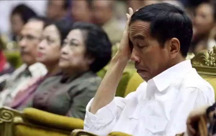 Maskulinitas Jokowi dan Perusakan Baliho