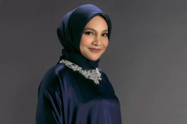 Mengejar Amien Rais Lewat Hanum