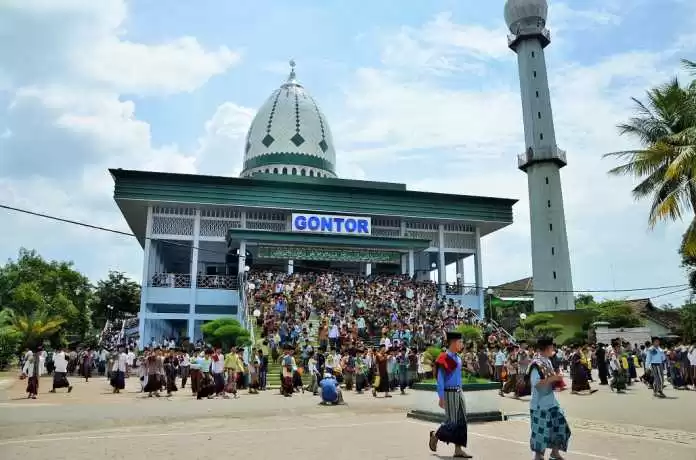 RUU Pesantren, Rivalitas NU-Muhammadiyah?