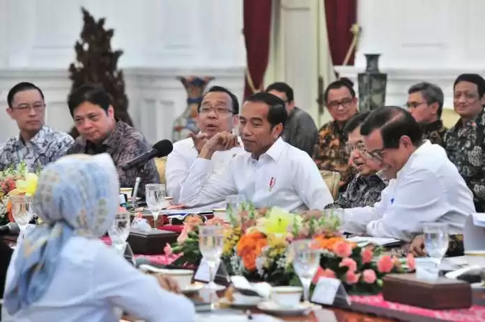 Menteri Jokowi 2.0 Profesional atau Politik
