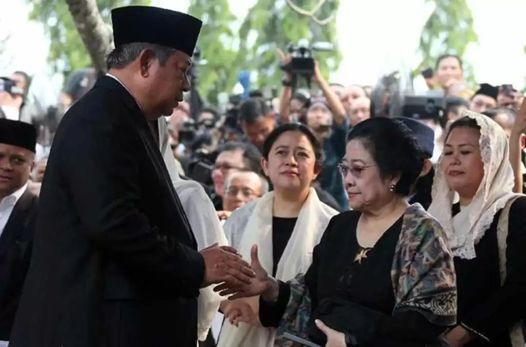 Dendam Mega, Hambatan AHY-Puan