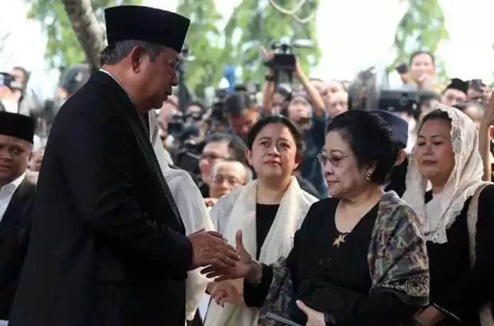 Dendam Mega, Hambatan AHY-Puan